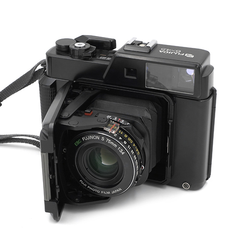 FUJICA GS 645 Pro w/Fujinon S 75mm f/3.4 - Pre-Owned Image 2