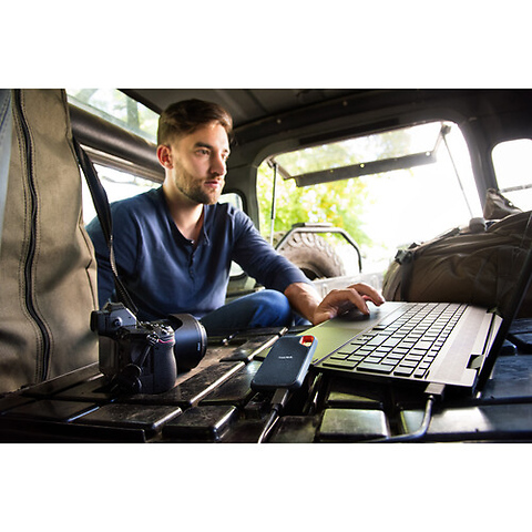 1TB Extreme Portable SSD V2 (Black) Image 5