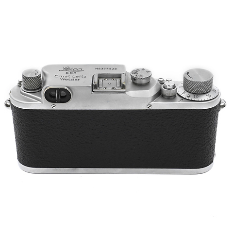 IIIb Rangefinder camera with Elmar 35mm f/3.5 Lens Kit, Chrome - Pre-Owned Image 1