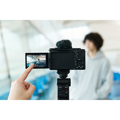Alpha ZV-E1 Mirrorless Digital Camera with 28-60mm Lens (Black) Image 9