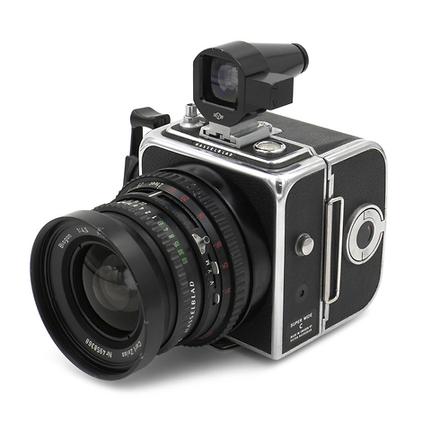 Super Wide C Camera w/Biogon 38mm f/4.5 Lens & 12 Back / Finder - Pre-Owned Image 0