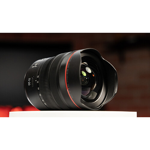 RF 10-20mm f/4 L IS STM Lens Image 8