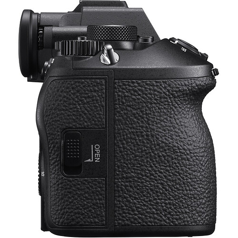 Alpha a9 III Mirrorless Digital Camera Body Image 4