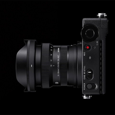 10-18mm f/2.8 DC DN Contemporary Lens for Fujifilm X Image 4