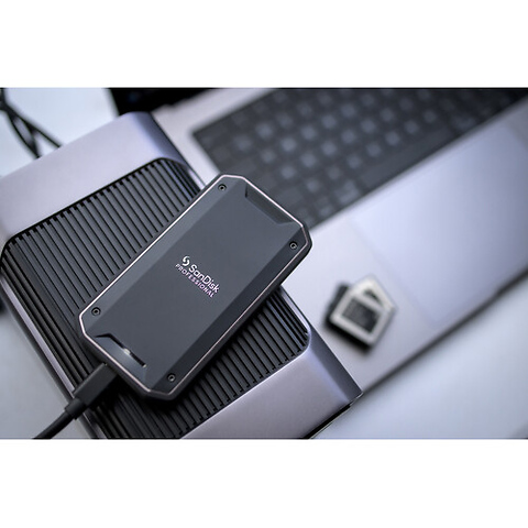4TB PRO-G40 SSD Thunderbolt 3 Portable SSD - Pre-Owned Image 2