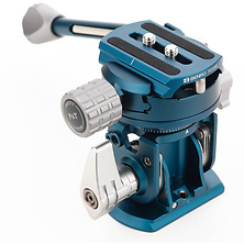 TH62 Tilt Head with Pan Handle Image 0