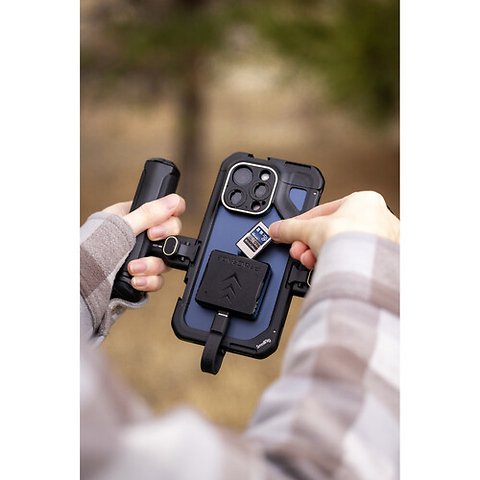 PGM12 CFexpress Type A Mobile Card Reader Image 4