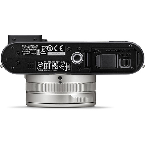 D-Lux 8 Digital Camera (100 Years of Leica Limited Edition) Image 5