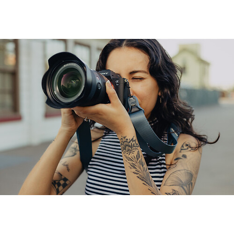 Slide Lite Camera Strap (Ocean) Image 4