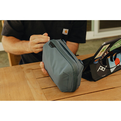 Tech Pouch (Ocean, 2L) Image 4