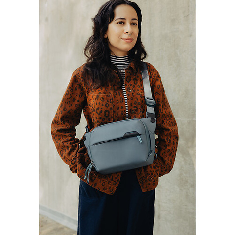 Everyday Sling (Ocean, 3L) Image 5