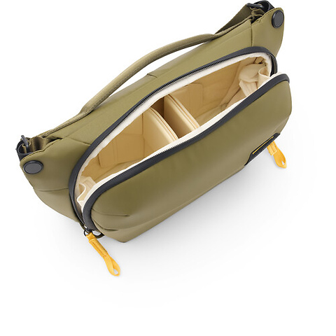 Everyday Sling (Kelp, 6L) Image 1