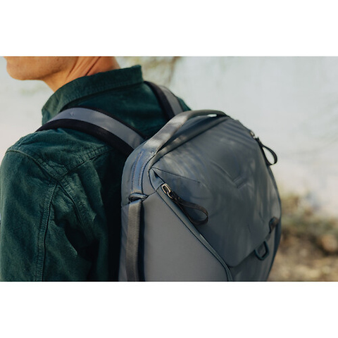 Everyday Backpack (Ocean, 20L) Image 7