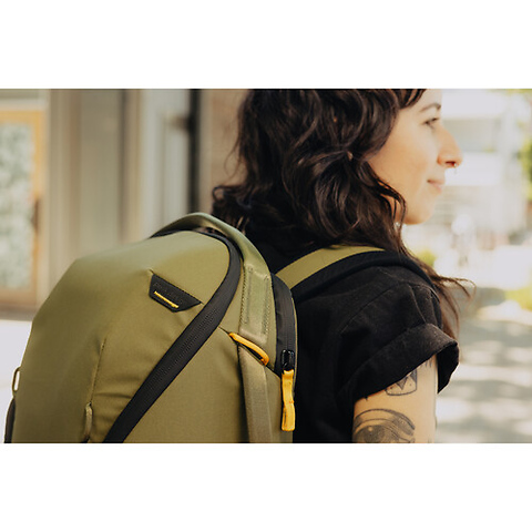 Everyday Backpack Zip (Kelp Green, 20L) Image 6
