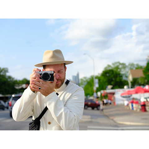 X-E5 Mirrorless Digital Camera with XF 23mm f/2.8 Lens (Silver) Image 12