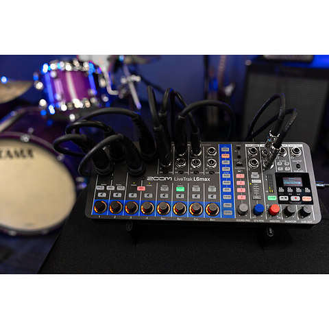 LiveTrak L6max Portable 12-Channel Mixer and Recorder Image 8