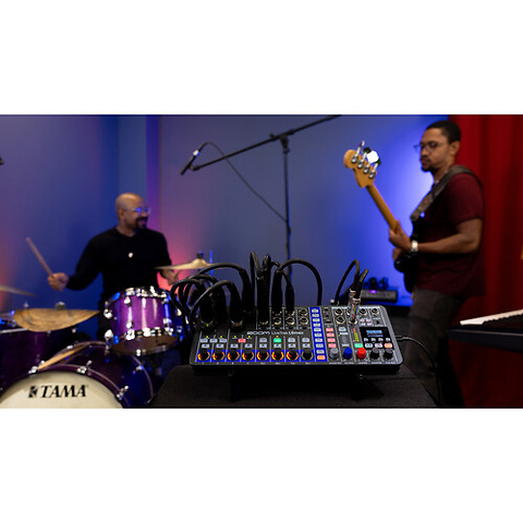 LiveTrak L6max Portable 12-Channel Mixer and Recorder Image 9