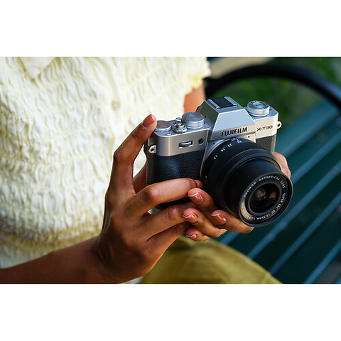 XC 13-33mm f/3.5-6.3 OIS Lens Image 8