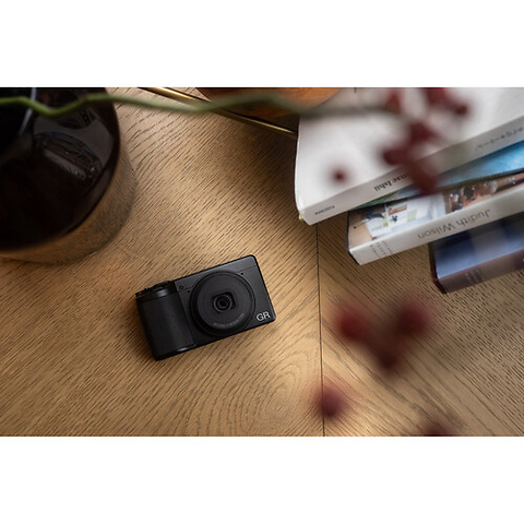 GR IV HDF Digital Camera Image 10