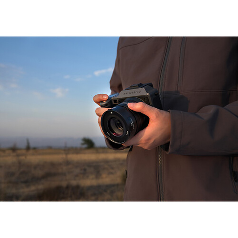 X2D II 100C Medium Format Mirrorless Camera Image 9
