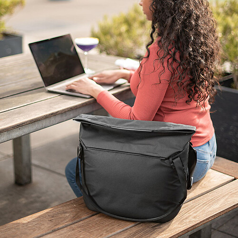 Everyday Tote (Black) Image 9