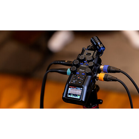 H6studio 6-Track Handy Recorder with 32-Bit Float Recording Image 7