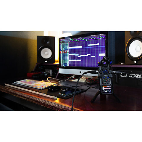 H6studio 6-Track Handy Recorder with 32-Bit Float Recording Image 8
