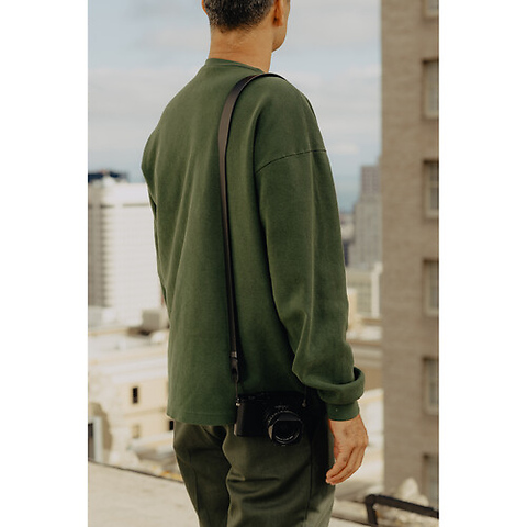 Form Leather Camera Strap (Black, 52.6 in.) Image 5