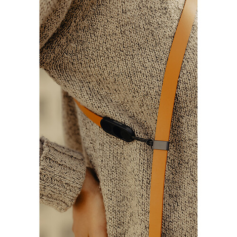 Form Leather Camera Strap (Amber, 46.7 in.) Image 6
