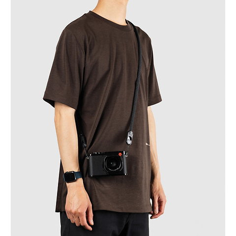 Form Rope Camera Strap (Black, 46.7 in.) Image 7