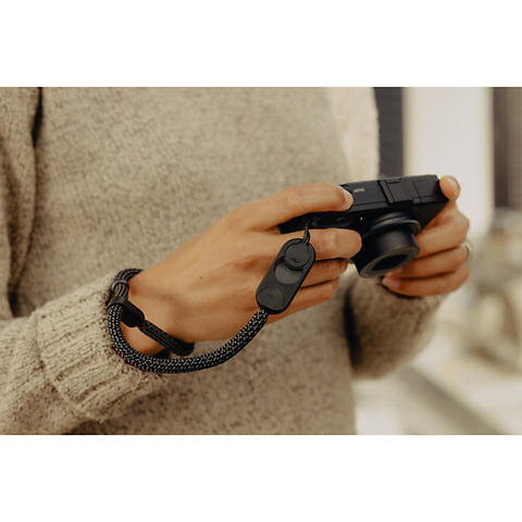 Cuff Rope Camera Wrist Strap (Black) Image 4