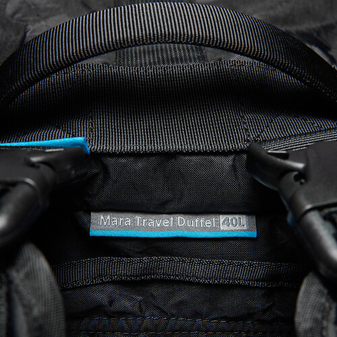 Mara Travel Duffel (Black, 40L) Image 7