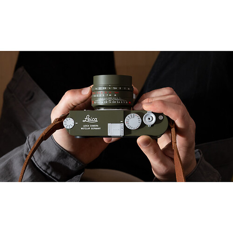 Summilux-M 35mm f/1.4 ASPH. Lens (Leica M, Safari Green, Reissue) Image 4