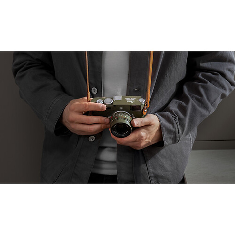 Summicron-M 28mm f/2 ASPH. Lens (Leica M, Safari Green, 2023 Version) Image 4