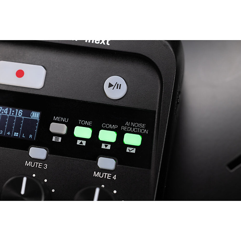 PodTrak P4next Portable Multitrack Podcast Recorder Image 7
