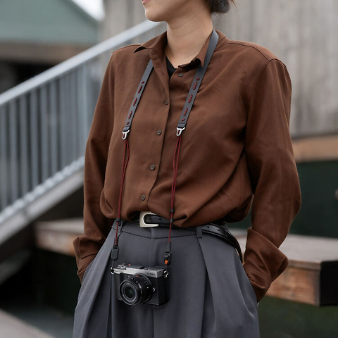 Camera Shoulder Strap Slim (Midnight Black) Image 4