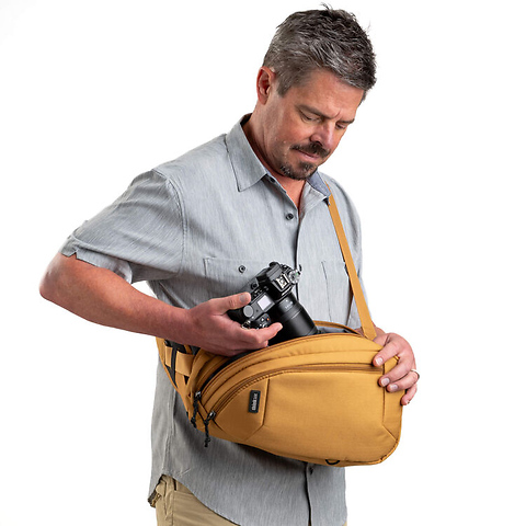 TurnStyle Sling (Golden Hour, 8L) Image 3