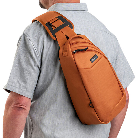 TurnStyle Sling (Urban Rust, 8L) Image 4