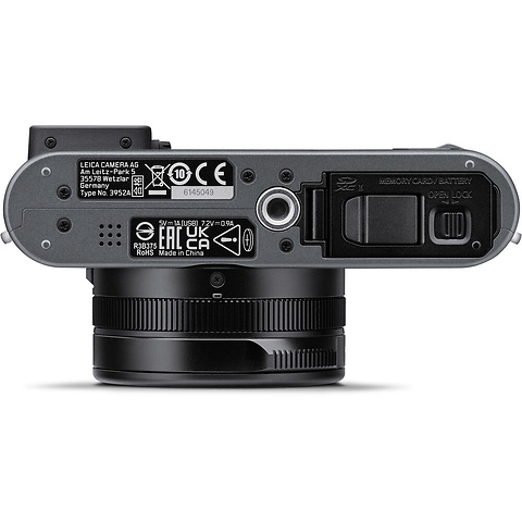 D-Lux 8 Digital Camera (Metal Gray) Image 2