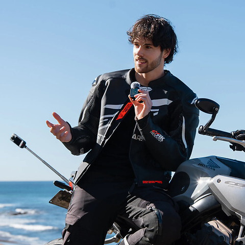 GPS Preview Remote with Built-In Mic Image 8