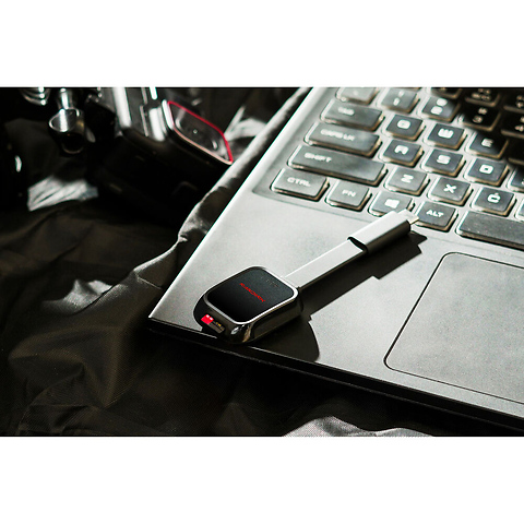 QuickFlow UHS-I microSD Card Reader with USB-C Image 6