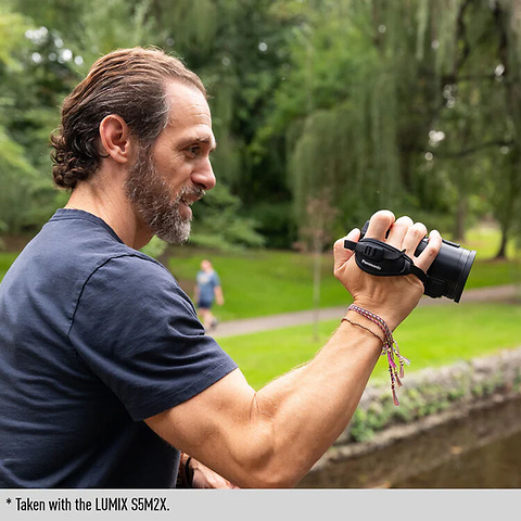 HC-VX3 UHD 4K Camcorder Image 9