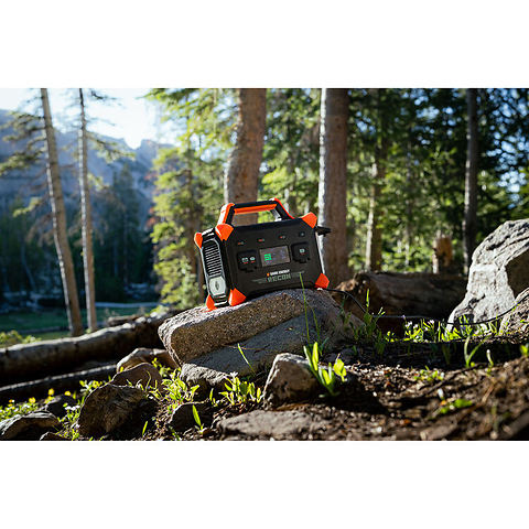 Recon 300 Solar Generator (270Wh, 300W) Image 9