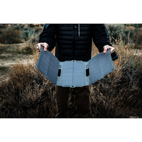 Spectre 18W Folding Solar Panel (Gray) Image 9