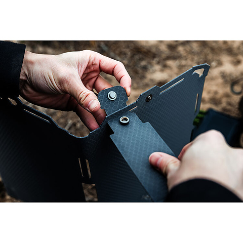 Spectre 18W Folding Solar Panel (Gray) Image 10