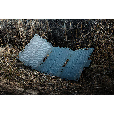 Spectre 18W Folding Solar Panel (Gray) Image 11