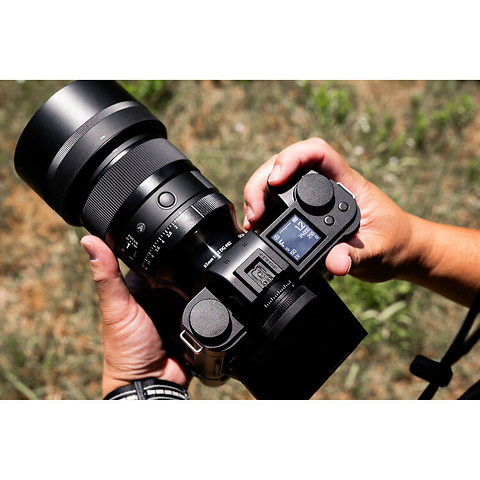 85mm f/1.2 DG Art Lens for Leica L Image 9