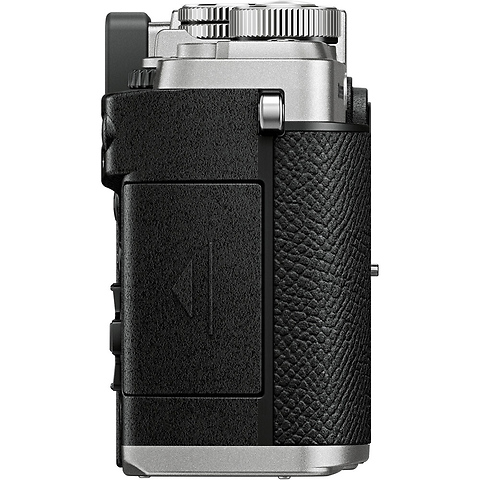 PEN Mirrorless Camera (Silver) Image 4