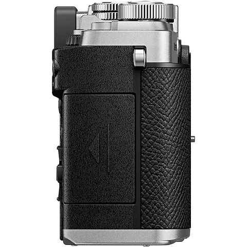 PEN Mirrorless Camera with 14-42mm III Lens (Silver) Image 3