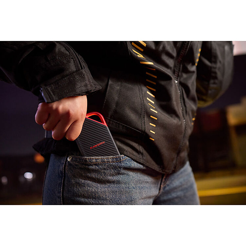 4TB Extreme PRO Portable SSD V3 Image 6
